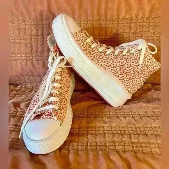 Chuck Taylor All Star Move Platform High Vintage Floral, Size Women’s 8.5 - Picture 2 of 8